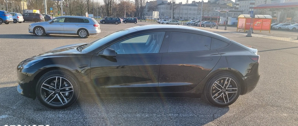 Tesla Model 3 cena 90000 przebieg: 83400, rok produkcji 2019 z Łódź małe 667